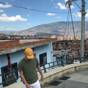 Meet your Posher, Julien